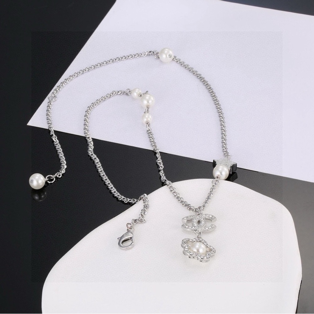 Chanel necklaces - Picture 5 of 6